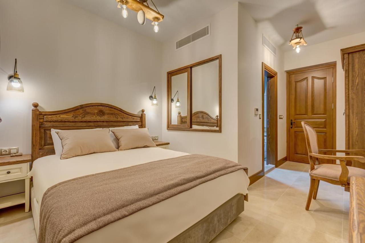 Navalia Hotel Foça Esterno foto