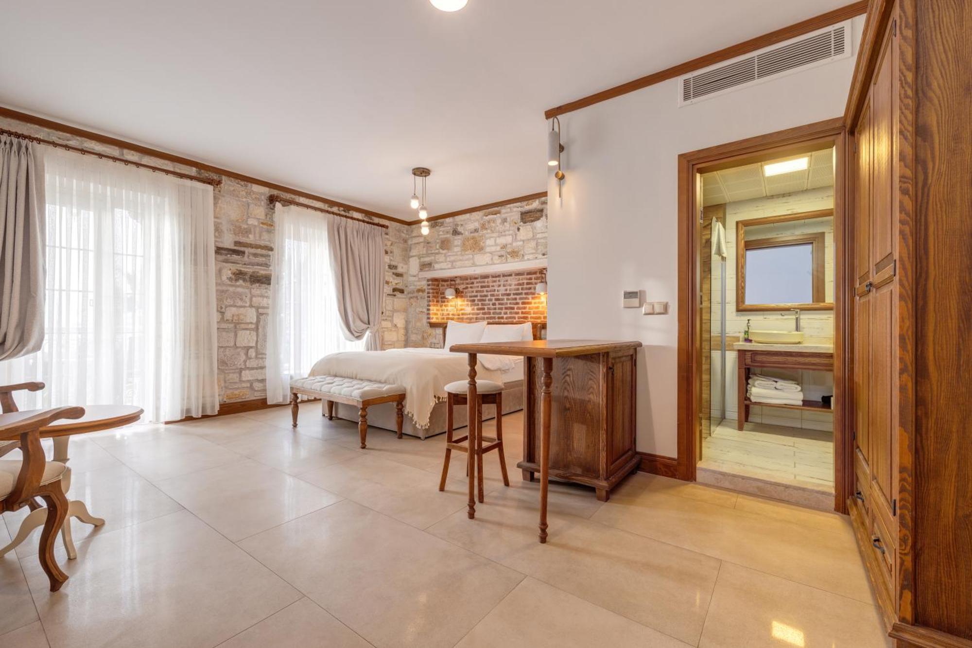 Navalia Hotel Foça Esterno foto
