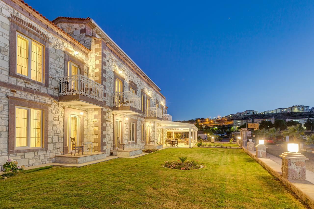 Navalia Hotel Foça Esterno foto